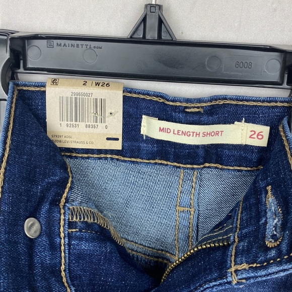 Levi’s mid length shorts mid rise slim through hip size 2 W26 NWT - Picture 9 of 10